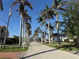 Picture of 331 Bayshore Dr, Cape Coral, FL 33904