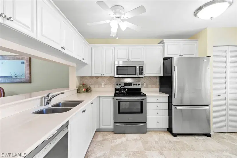 Picture of 3011 Sandpiper Bay Cir C205, Naples FL 34112