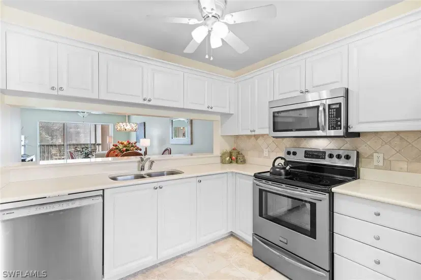 Picture of 3011 Sandpiper Bay Cir C205, Naples FL 34112