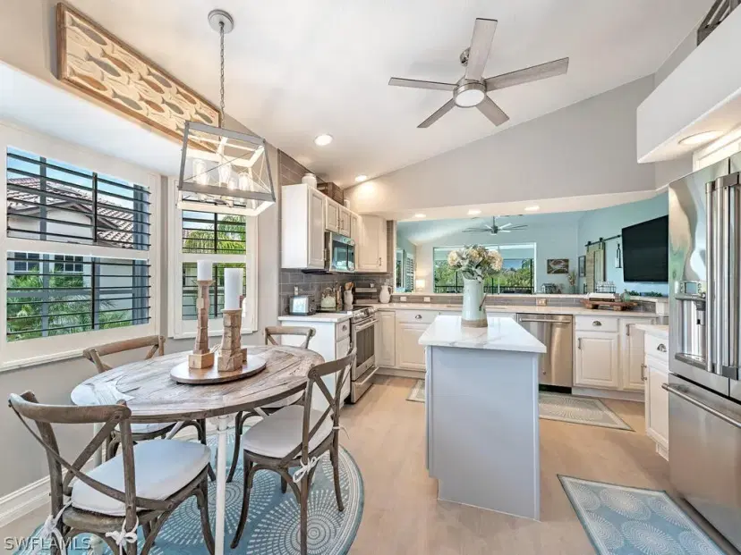 Picture of 8141 Saratoga Dr 1903, Naples FL 34113