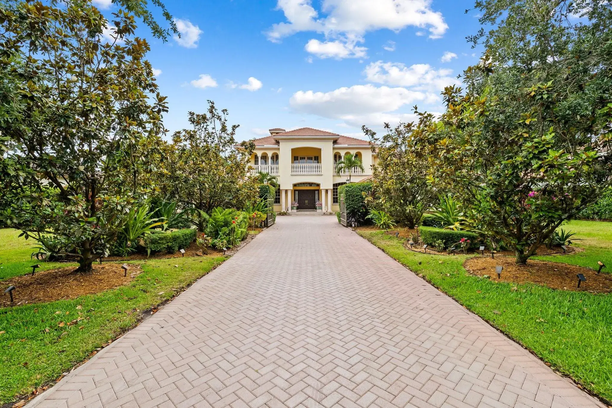 Picture of 12794 Stonebrook Drive, Davie, FL 33330