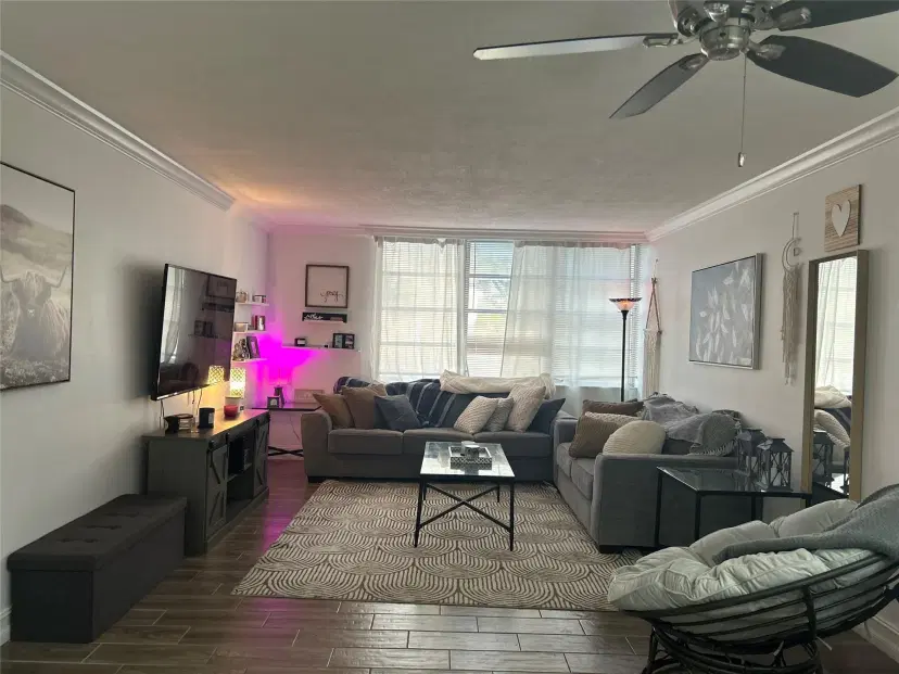 Picture of 6911 Environ Blvd 1M, Lauderhill FL 33319
