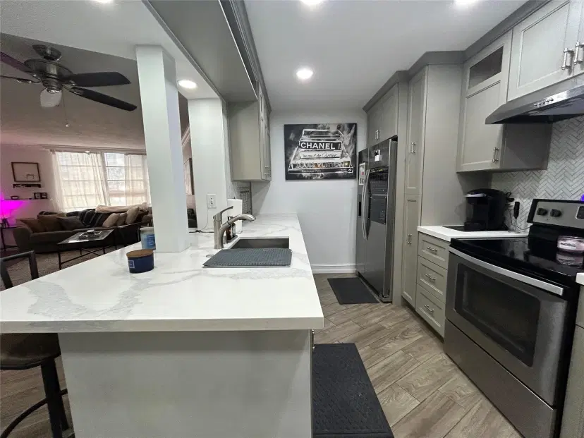 Picture of 6911 Environ Blvd 1M, Lauderhill FL 33319