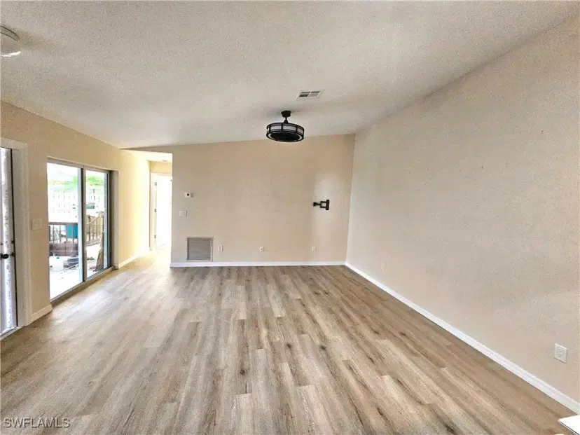 Picture of 5811 Crystal Lake Ln 102, North Fort Myers FL 33917