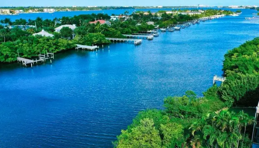 Picture of 3605 S Ocean Boulevard 318, South Palm Beach FL 33480