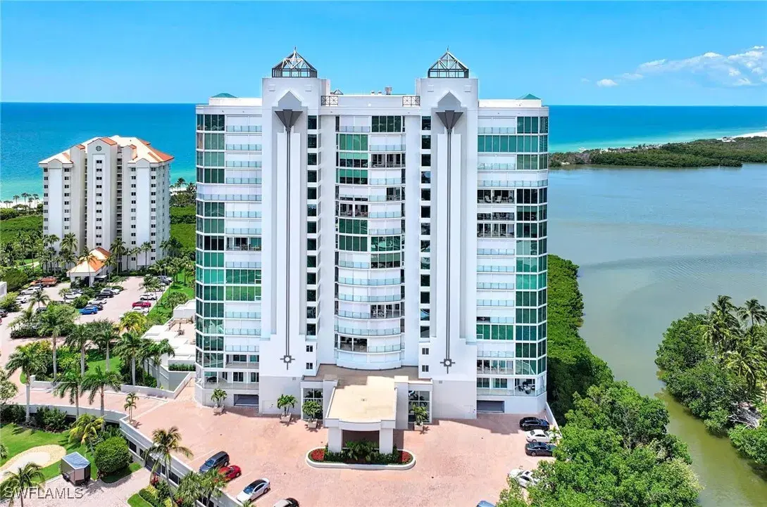 Picture of 60 Seagate Dr 306, Naples, FL 34103