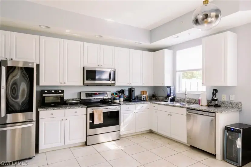 Picture of 1355 Mariposa Cir 6-103, Naples FL 34105