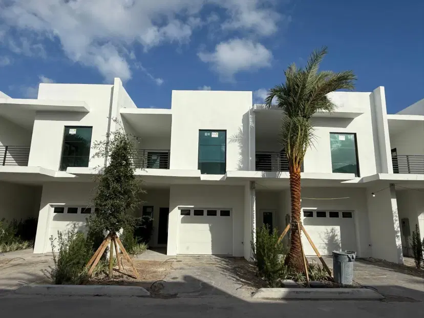 Picture of 2526 Pierce Street 4, Hollywood FL 33020