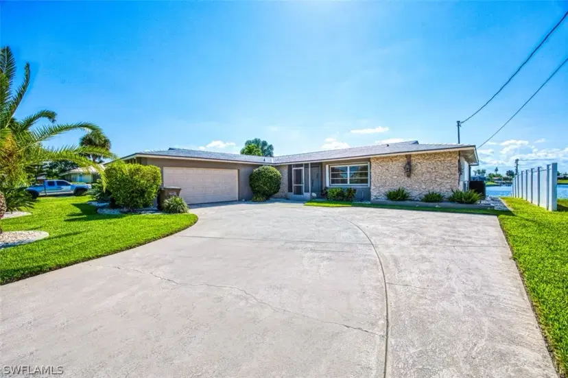 Picture of 2715 E Archer Pkwy, Cape Coral FL 33904