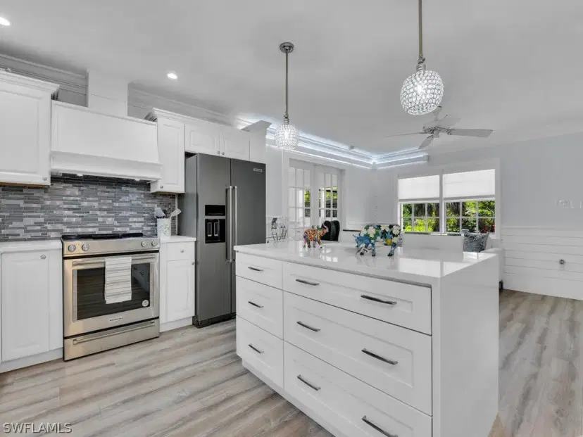 Picture of 27031 Forest Park Ave, Bonita Springs FL 34135