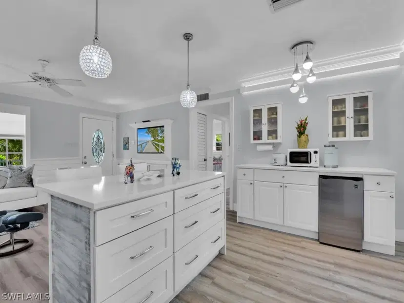 Picture of 27031 Forest Park Ave, Bonita Springs FL 34135