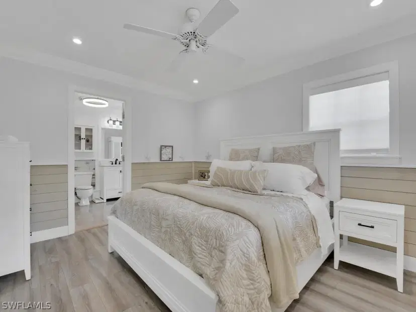 Picture of 27031 Forest Park Ave, Bonita Springs FL 34135