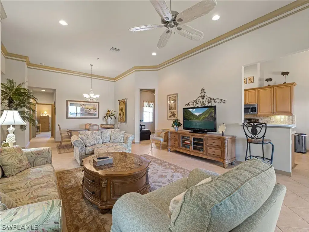 Picture of 16521 Goldenrod Ln 202, Alva, FL 33920
