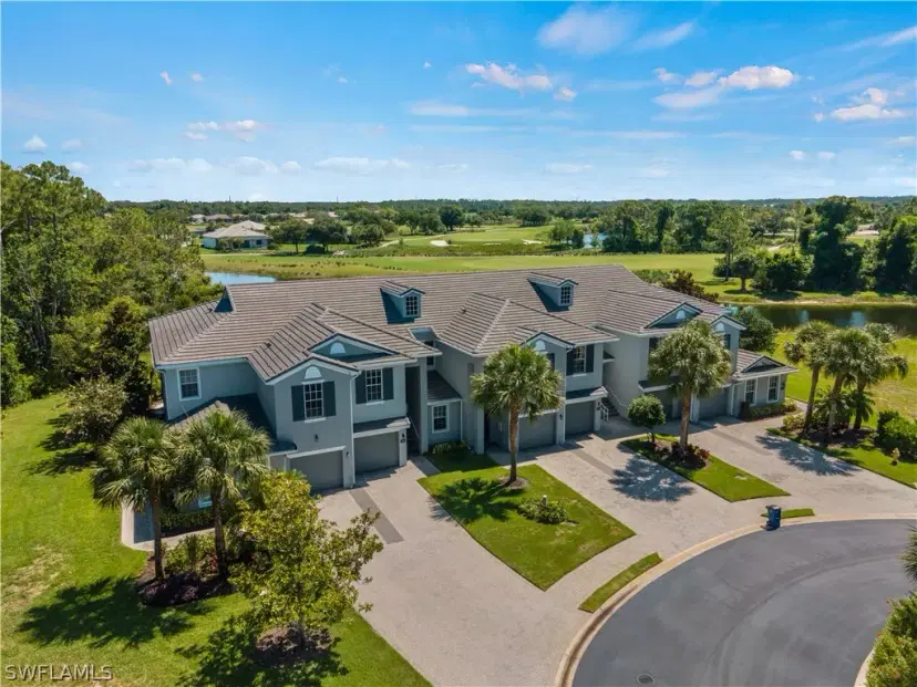 Picture of 16521 Goldenrod Ln 202, Alva FL 33920