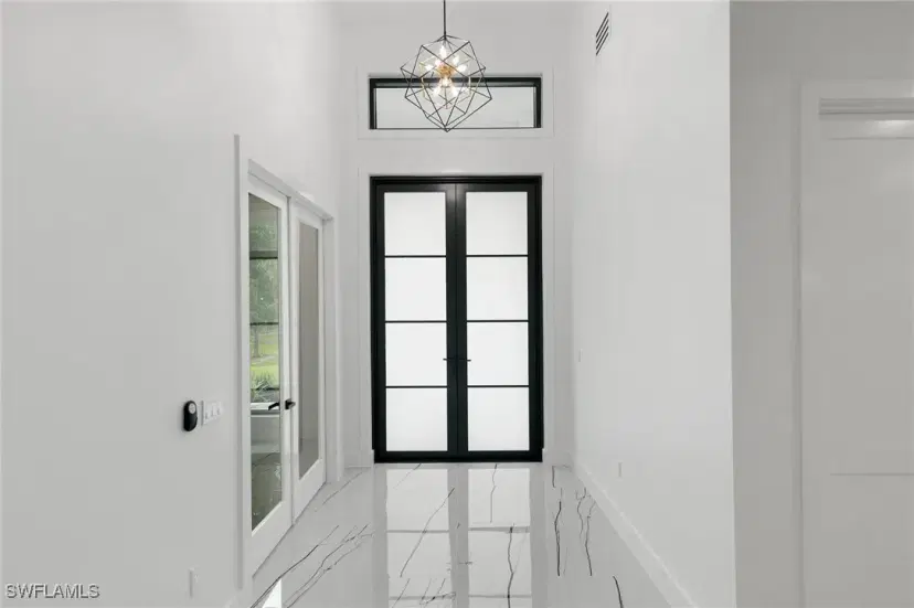 Picture of 167 Everglades Blvd N, Naples FL 34120