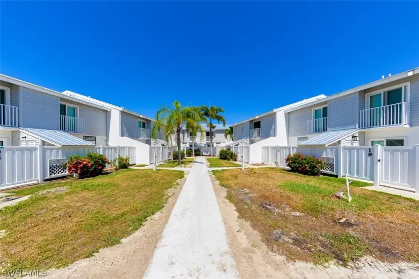 Picture of 18006 San Carlos Blvd 17, Fort Myers Beach FL 33931