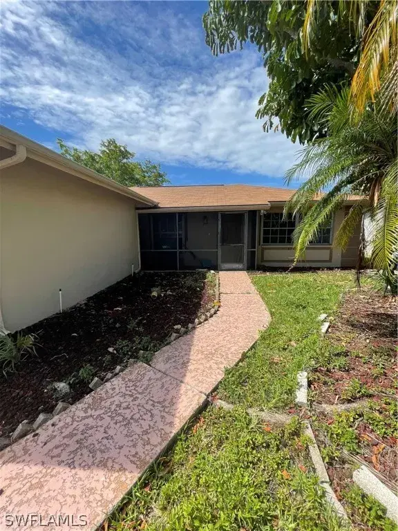 Picture of 9761 Deerfoot Dr, Fort Myers, FL 33919