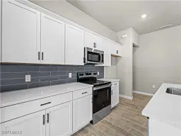 Picture of 1133 Augusta St E, Lehigh Acres, FL 33974