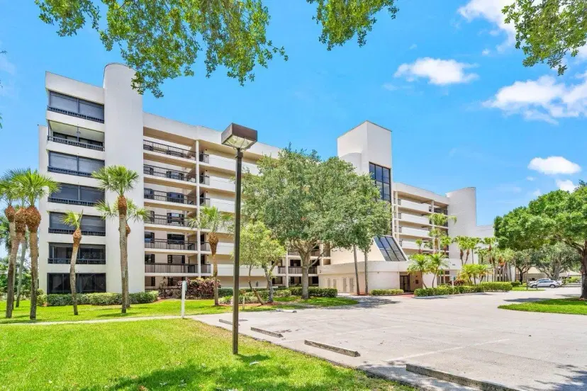 Picture of 6320 Boca Del Mar Drive 302, Boca Raton FL 33433