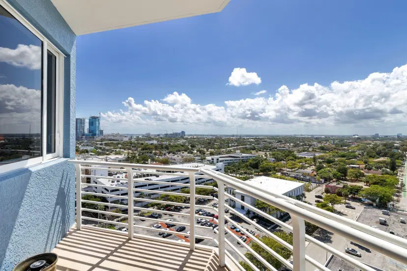 Picture of 1551 N Flagler Drive Uph 10, West Palm Beach FL 33401