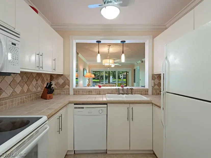 Picture of 270 Timber Lake Cir G103, Naples FL 34104