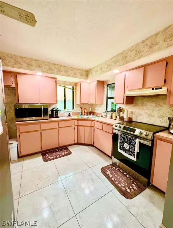Picture of 708 Lincoln Ave, Lehigh Acres FL 33972