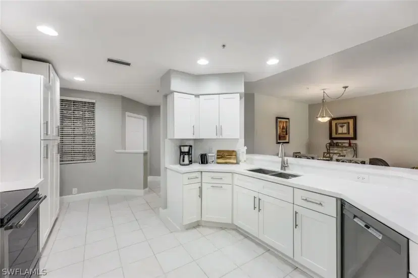 Picture of 9150 Southmont Cv 107, Fort Myers FL 33908