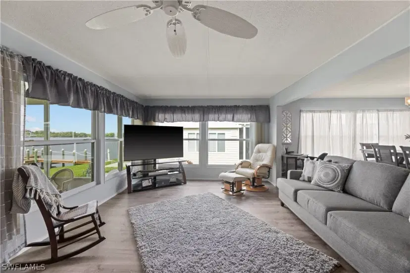 Picture of 339 Shoreland Dr, Fort Myers FL 33905