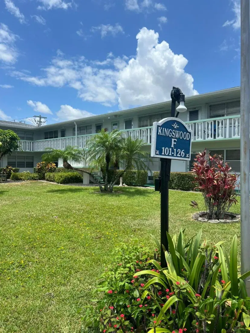 Picture of 103 Kingswood F, West Palm Beach FL 33417