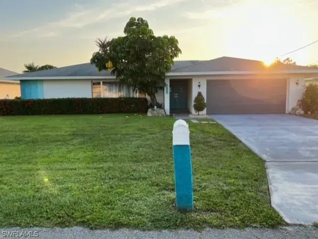 Picture of 4337 S Bay Cir, North Fort Myers FL 33903