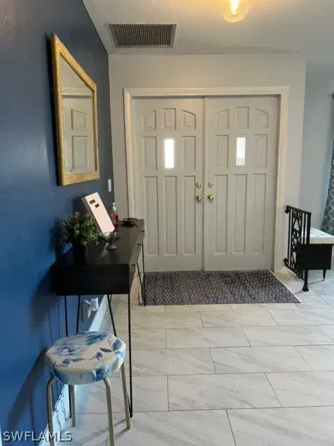Picture of 4337 S Bay Cir, North Fort Myers FL 33903
