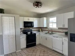 Picture of 417 SE 19Th Ln, Cape Coral, FL 33990
