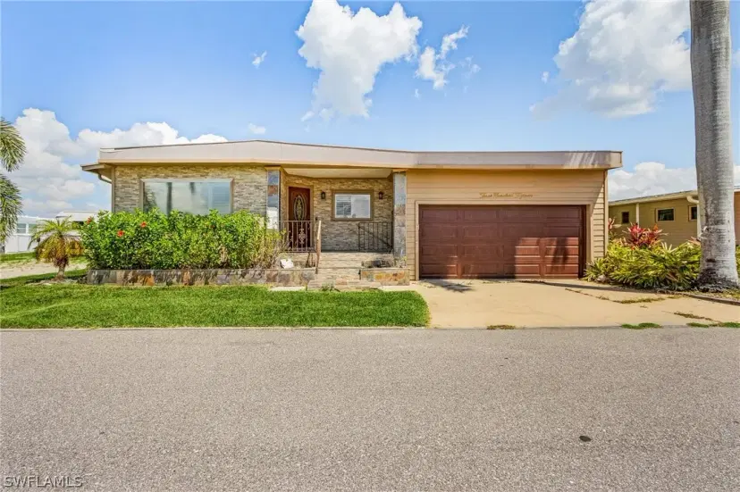 Picture of 315 Shoreland Dr, Fort Myers FL 33905