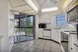 Picture of 3810 Via Poinciana 502, Lake Worth, FL 33467