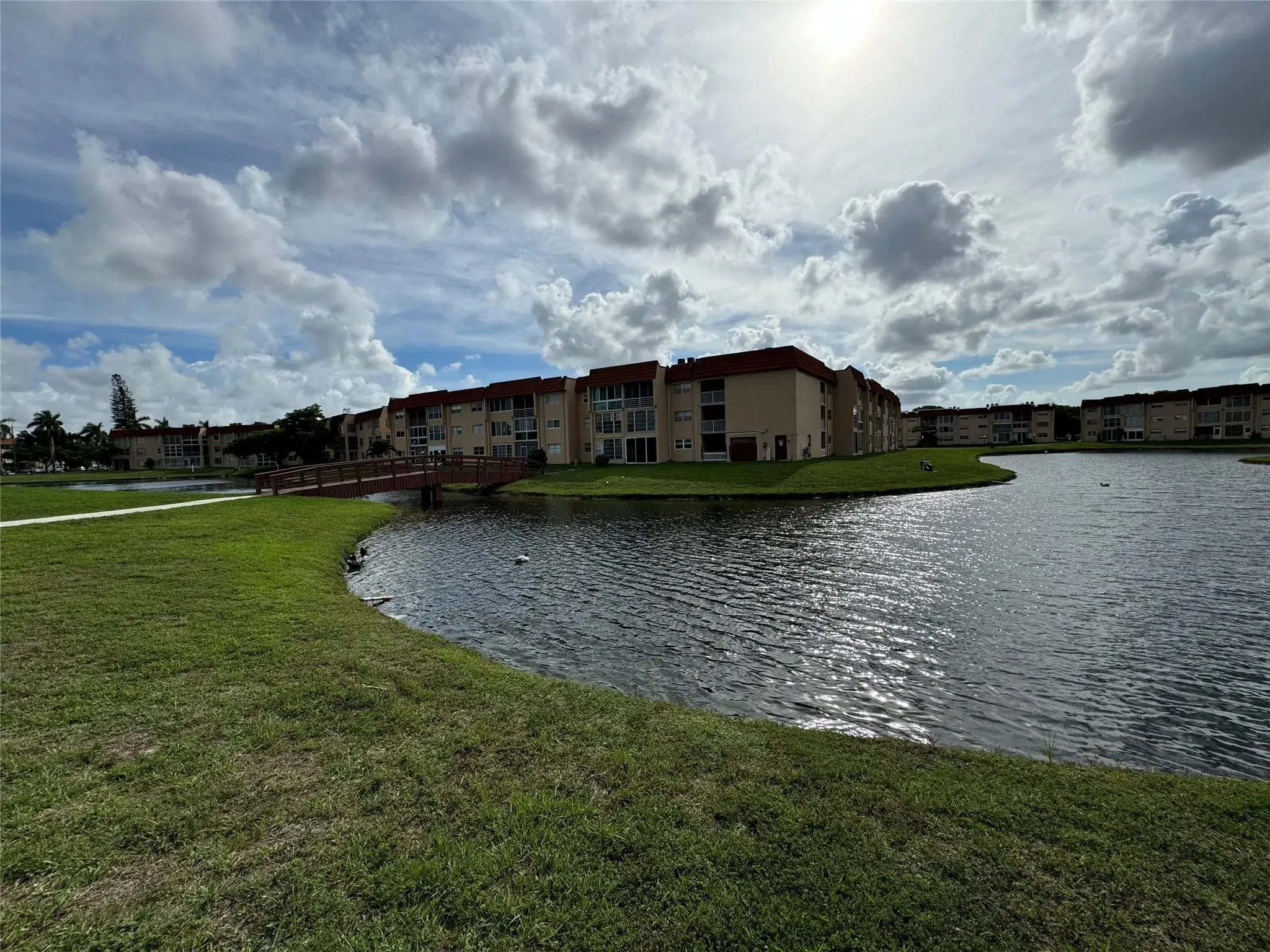 Picture of 2781 N Pine Island Rd 202, Sunrise, FL 33322