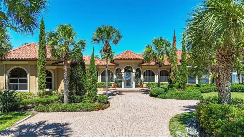 Picture of 371 17Th St Nw, Naples FL 34120