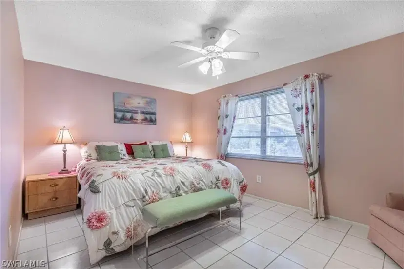 Picture of 1828 Pine Valley Dr 302, Fort Myers FL 33907
