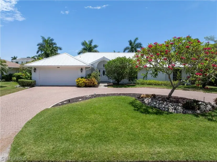 Picture of 626 Regatta Rd, Naples FL 34103