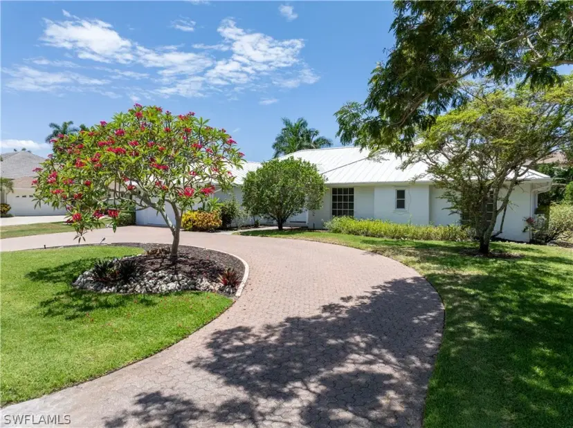 Picture of 626 Regatta Rd, Naples FL 34103