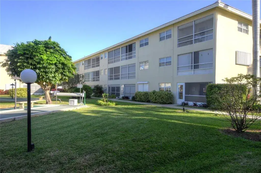 Picture of 1951 NE 39Th St 360, Lighthouse Point, FL 33064