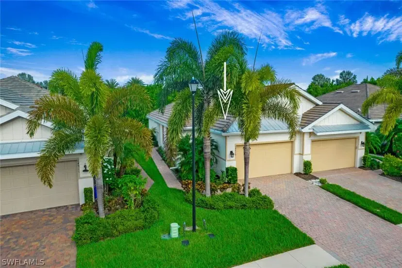 Picture of 14915 Edgewater Cir, Naples FL 34114