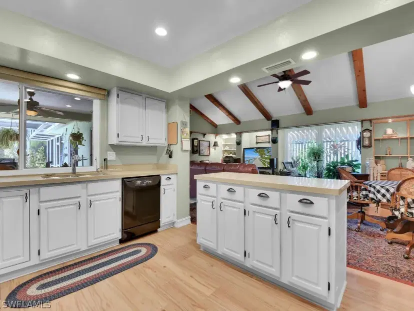 Picture of 5151 Greenbriar Dr, Fort Myers FL 33919