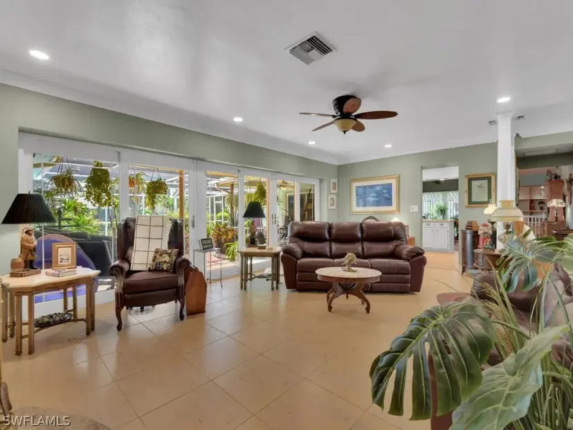 Picture of 5151 Greenbriar Dr, Fort Myers FL 33919