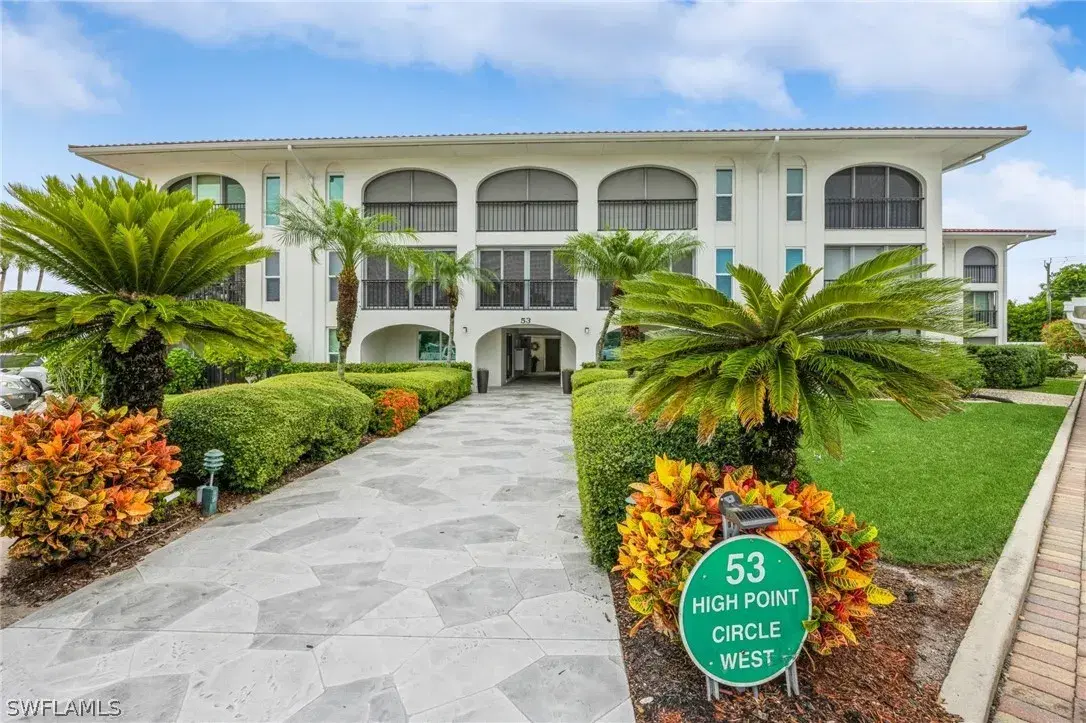 Picture of 53 High Point Cir W 208, Naples, FL 34103
