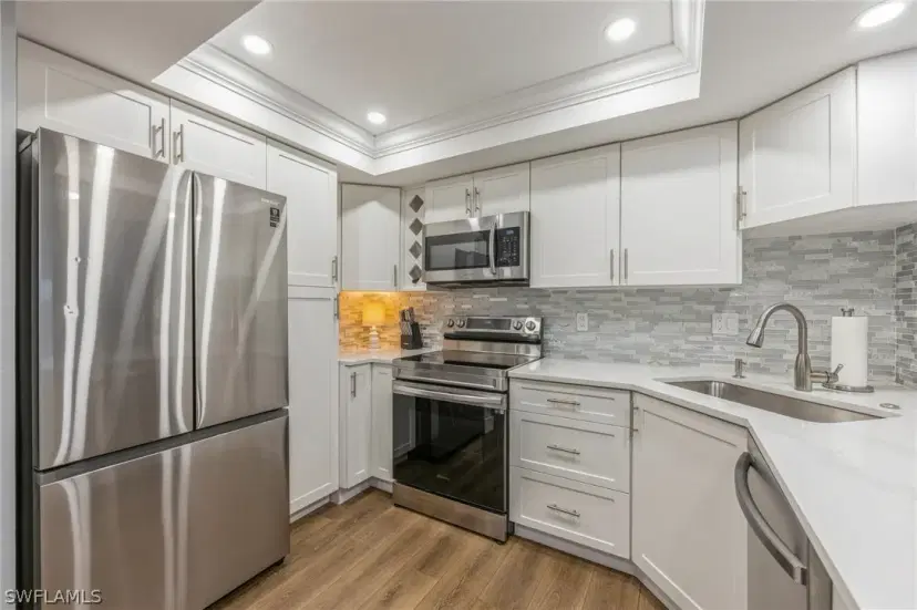 Picture of 53 High Point Cir W 208, Naples FL 34103