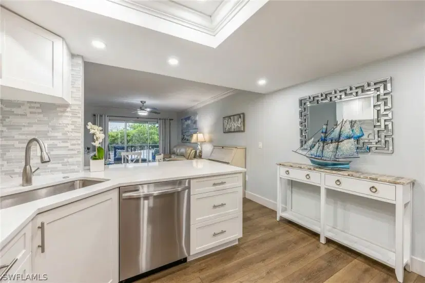 Picture of 53 High Point Cir W 208, Naples FL 34103