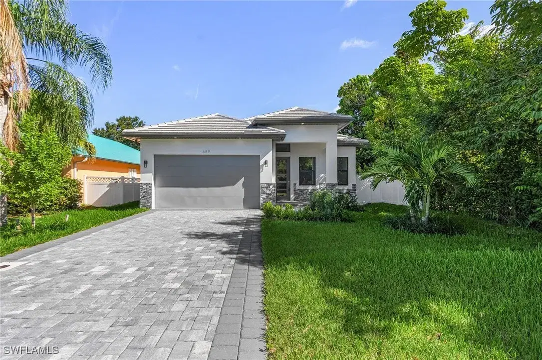Picture of 689 101St Ave N, Naples, FL 34108