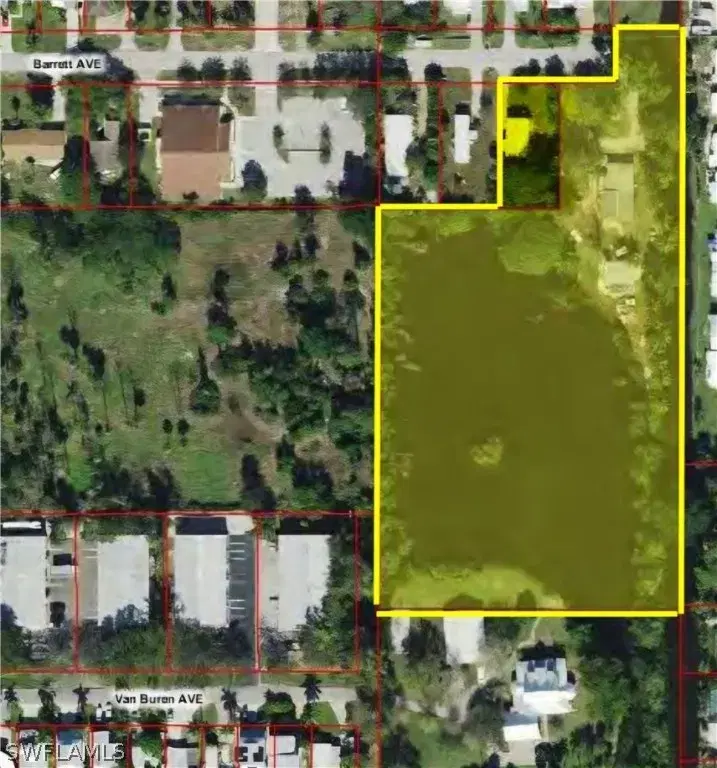 Picture of 3200 Barrett Ave, Naples FL 34112