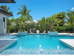 Picture of 540 4Th Ave N, Naples, FL 34102