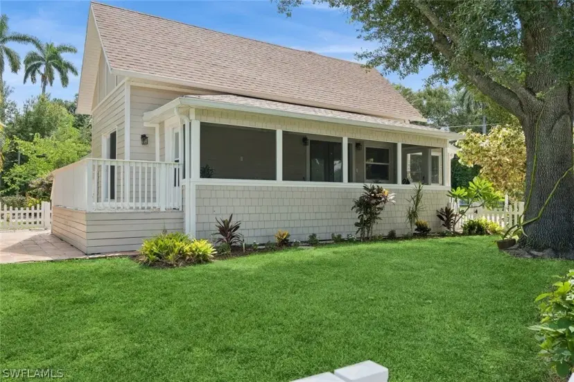 Picture of 1605 Hough St, Fort Myers FL 33901